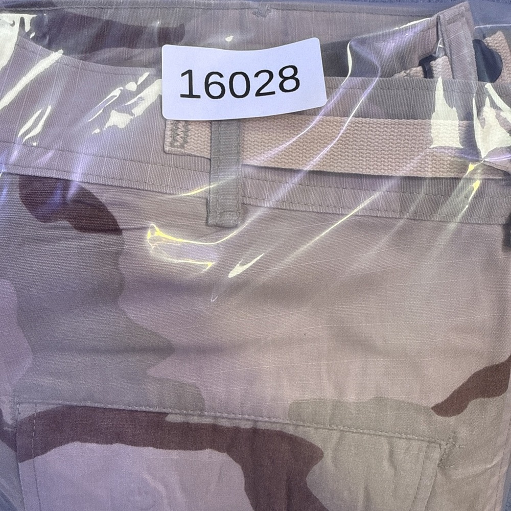 US Military Desert Camouflage Pattern 3 Color Combat Trouser Small Short 26.5-29 - Picture 7 of 7